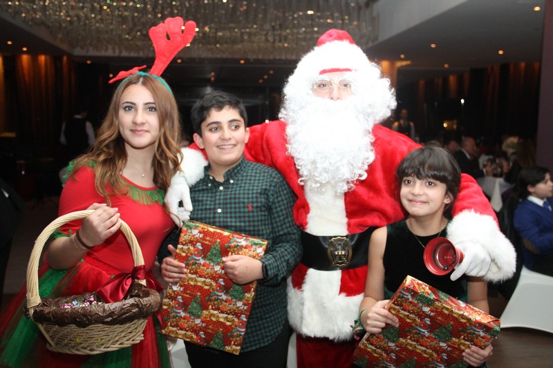 Christmas Night at Eau De Vie